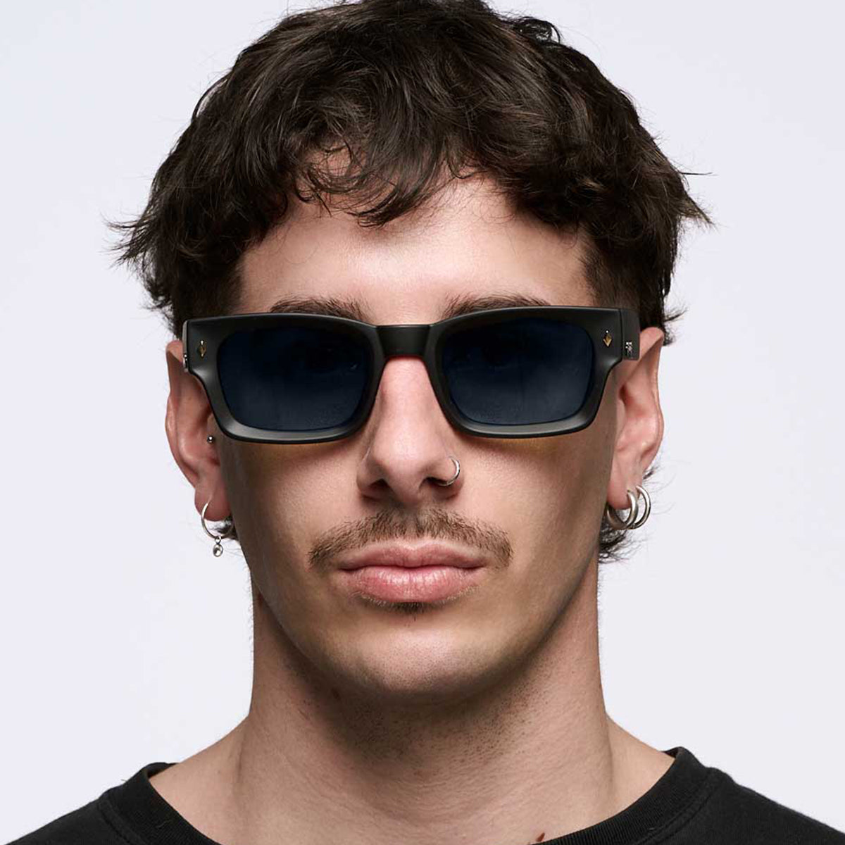 Admiration Negro Mate Lente Gris