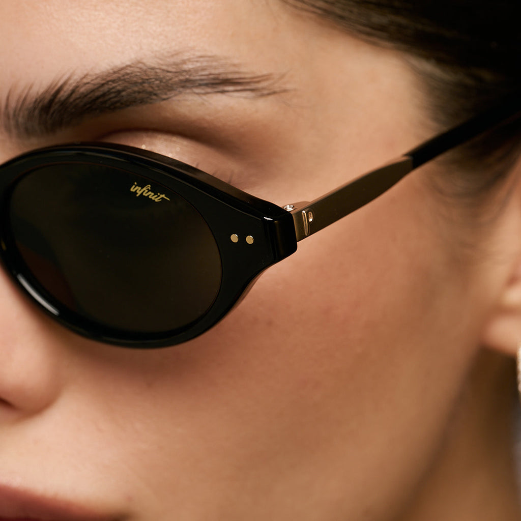 Neiva Negro Brillo Lente Verde By Pampita