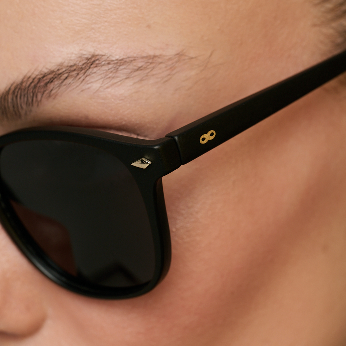 Xenote Negro Mate Lente Gris Polarizado